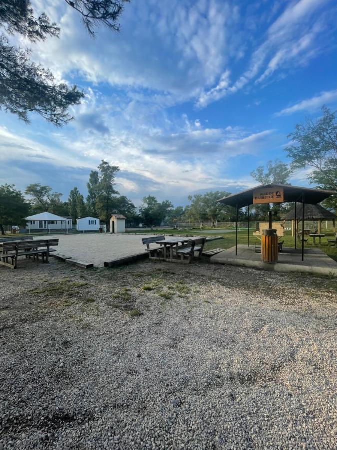 Mobil-Home Au Pied Du Luberon 라 로크 당 테롱 외부 사진